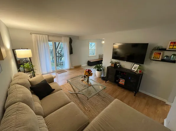 49 Carriage Path N #49, Milford, CT 06460