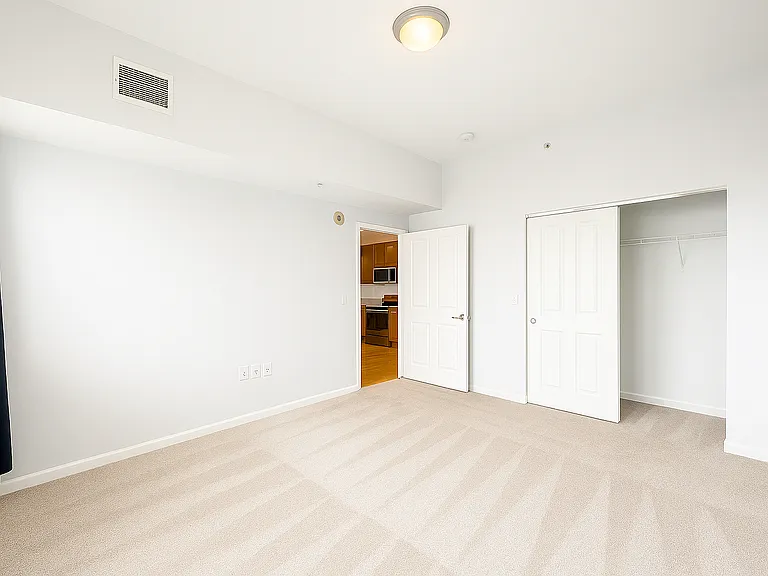1950 N Logan St #708 — Photo 13