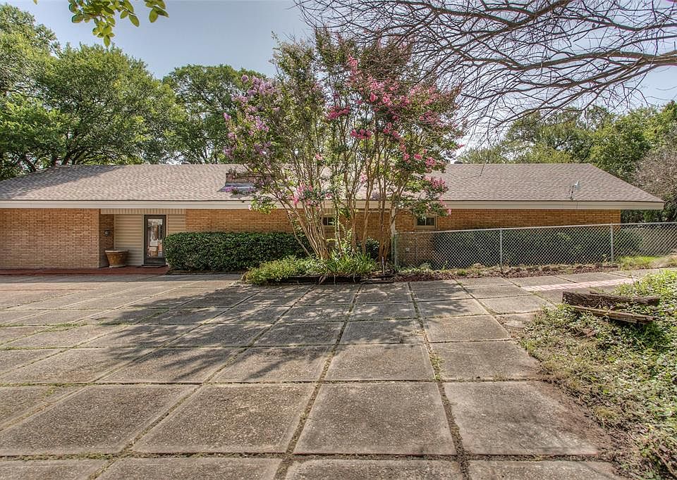 1st image of 4125 Bluebonnet Hilltop Dr