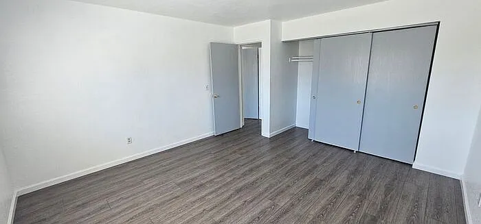 260 Linden St #8 — Photo 8
