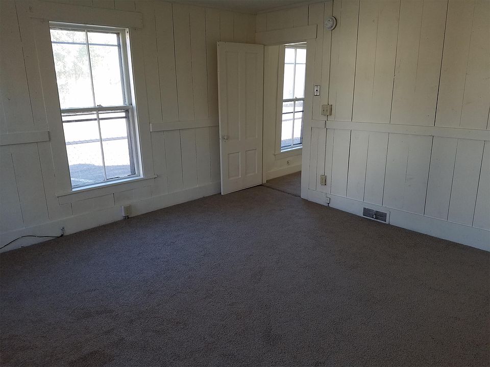 2nd image of 3 Chestnut St Unit 1