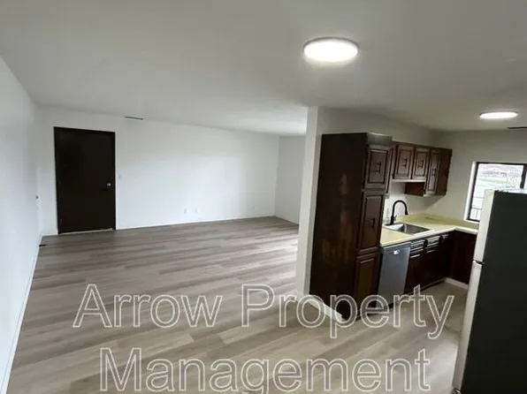 201 E Arbor Ave APT 203E, Bismarck, ND 58504