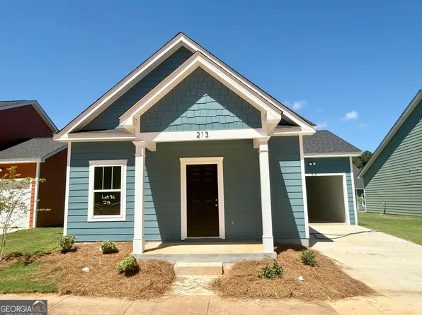 213 Lenox Cir, Lagrange, GA 30241