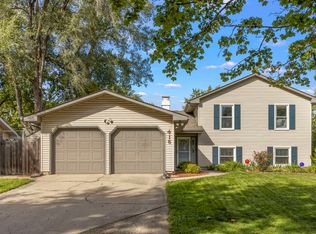 416 Cumberland Ln, Bolingbrook, IL 60440