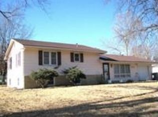 1217 Prairie St, Emporia, KS 66801