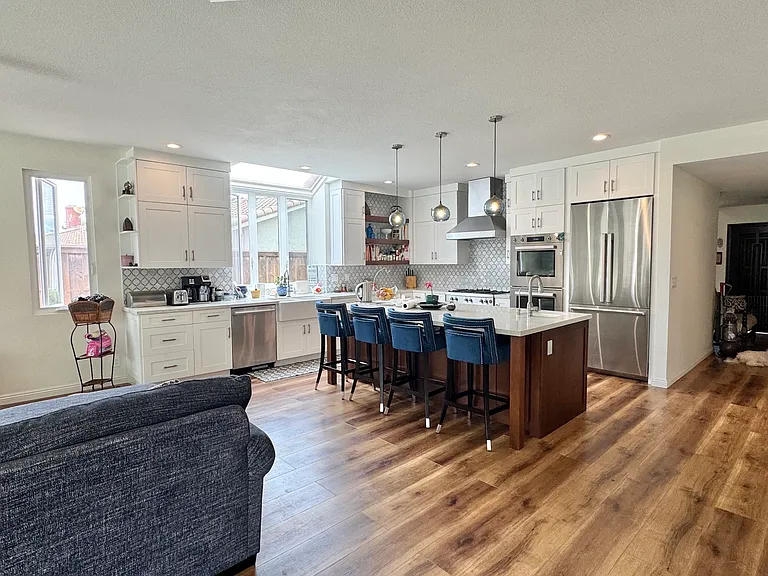 7739 Anillo Way — Photo 3