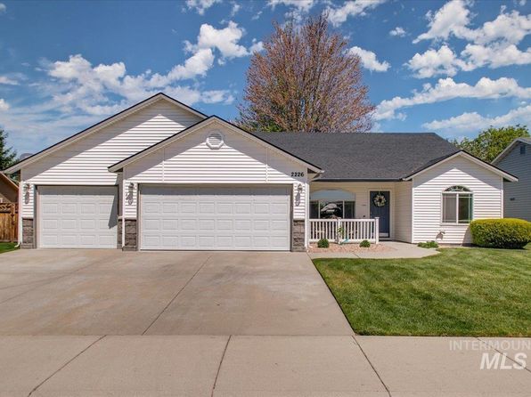 2226 W Whitelaw Dr, Meridian, ID 83646