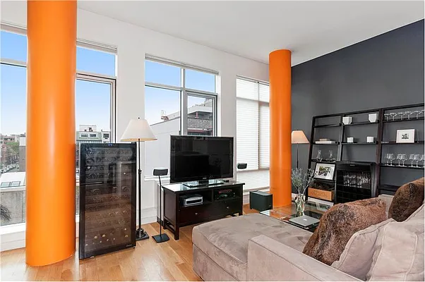 Rented by Vivaldi Real Estate | media 10