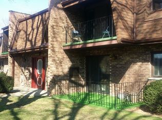 10600 S Brooklodge Ln #3-1B, Palos Hills, IL