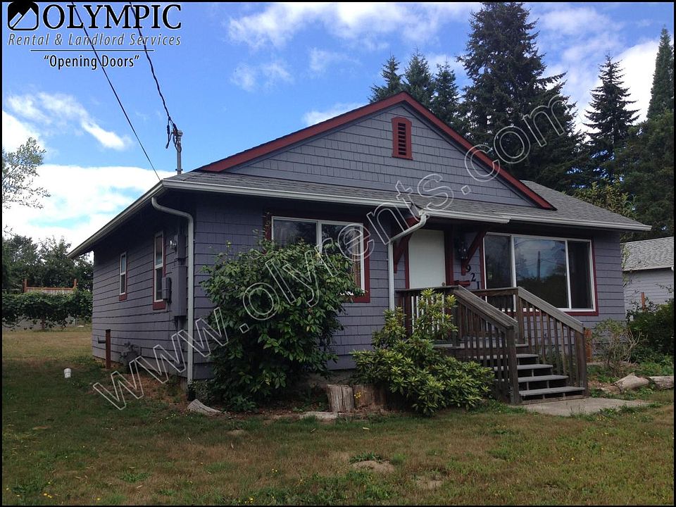 1st image of 921 Sawyer St SE