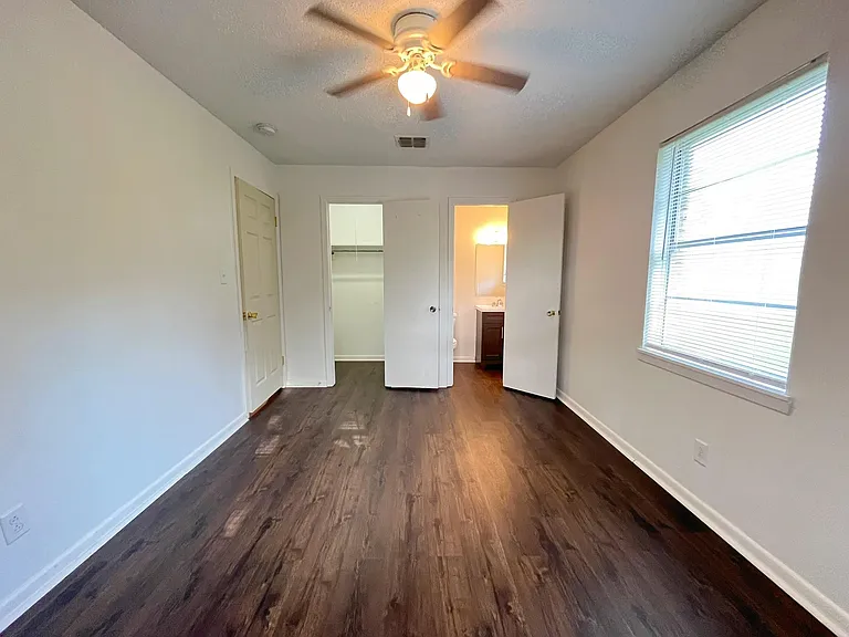 409 La Bradford Dr — Photo 12