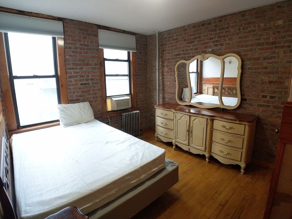 1st image of 424 E 13th St #4B