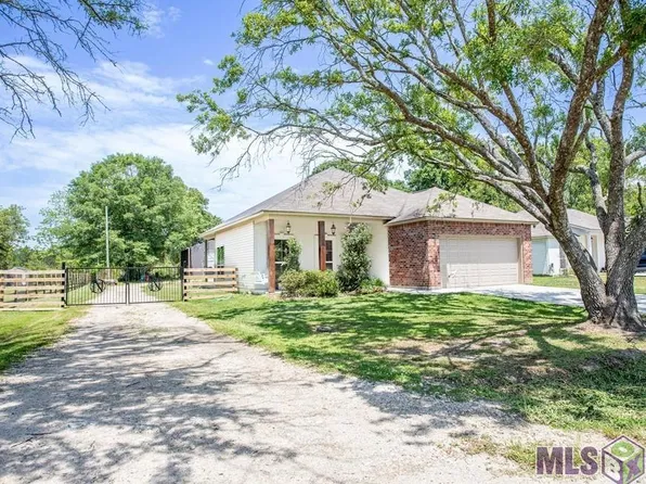 9953 Langston Dr, Denham Springs, LA 70706