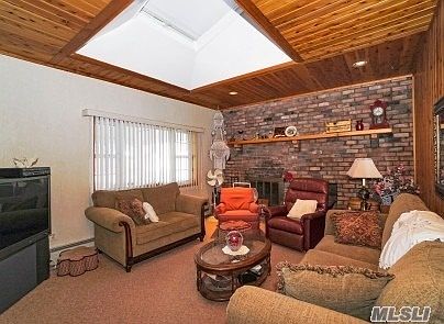 4th image of 25 Gaynor Ave