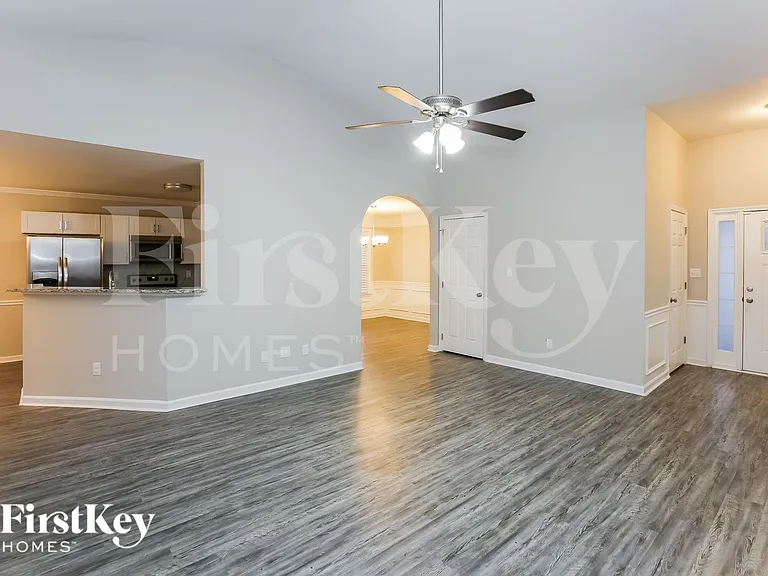 11300 Fox Hill Dr — Photo 6