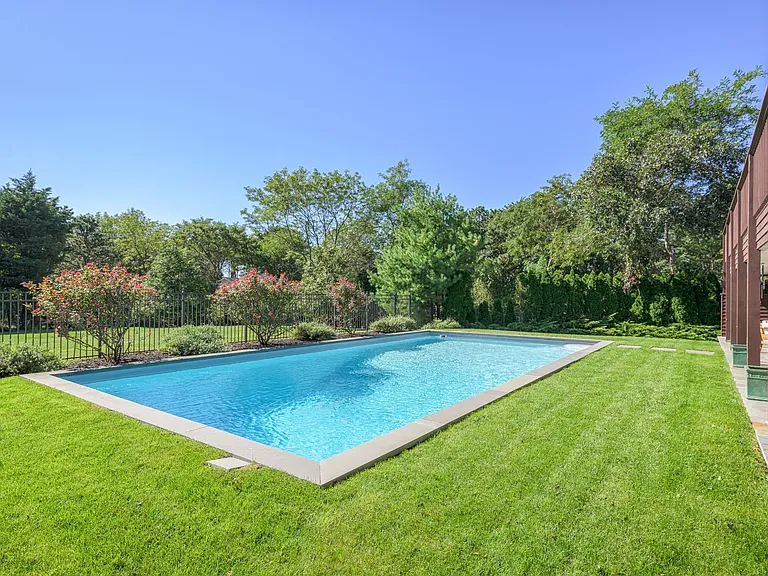 4 Blackwatch Ct — Photo 27