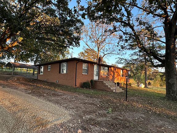 2nd image of 1350 County Road 405