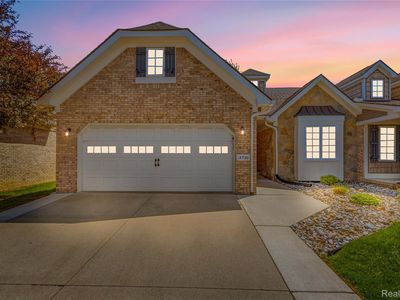 15720 Hunter Grv, Livonia, MI, 48154