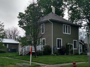 202 West St, Brandon, IA 52210