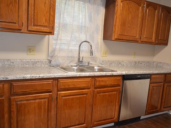 3rd image of 211 Windridge Colony #211