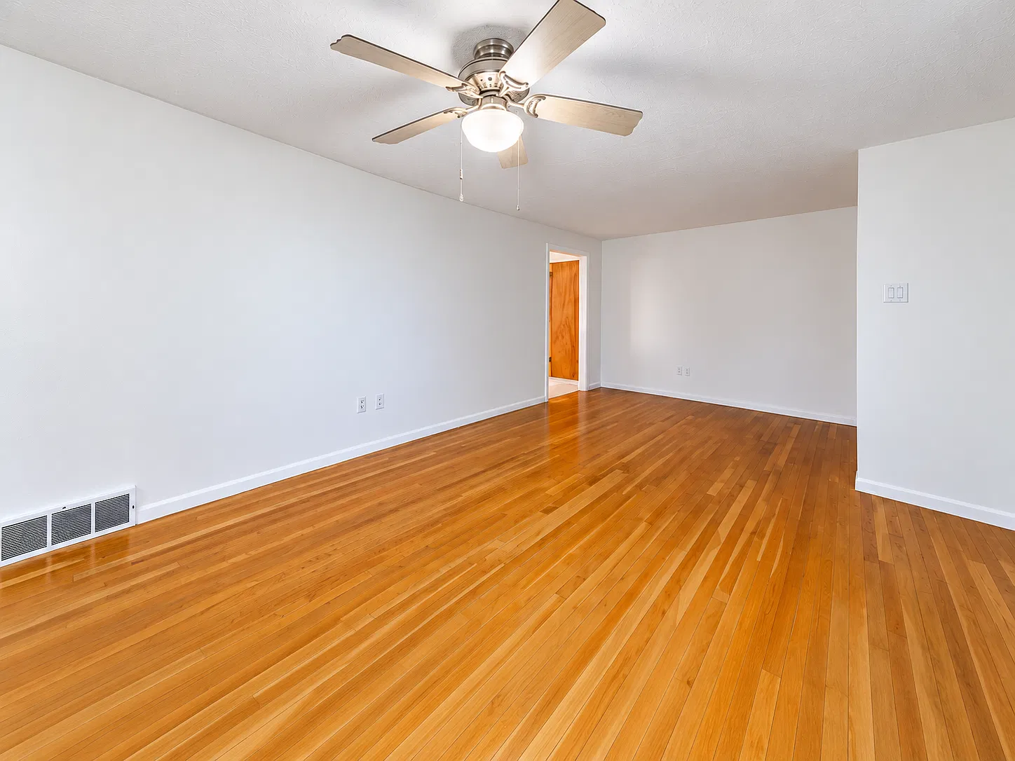 4 bed, 1748 sqft, $1,950 — Photo 3