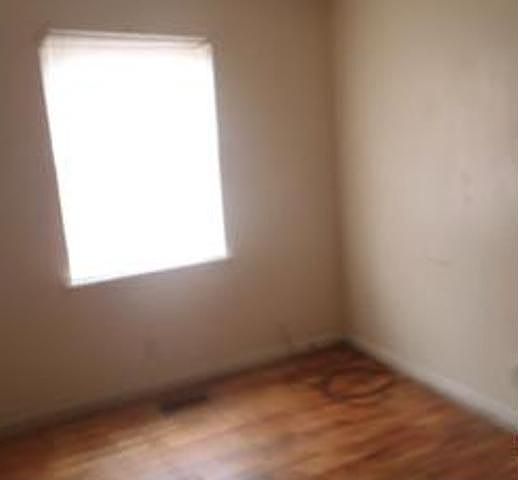 2nd image of 709 Elizabeth St