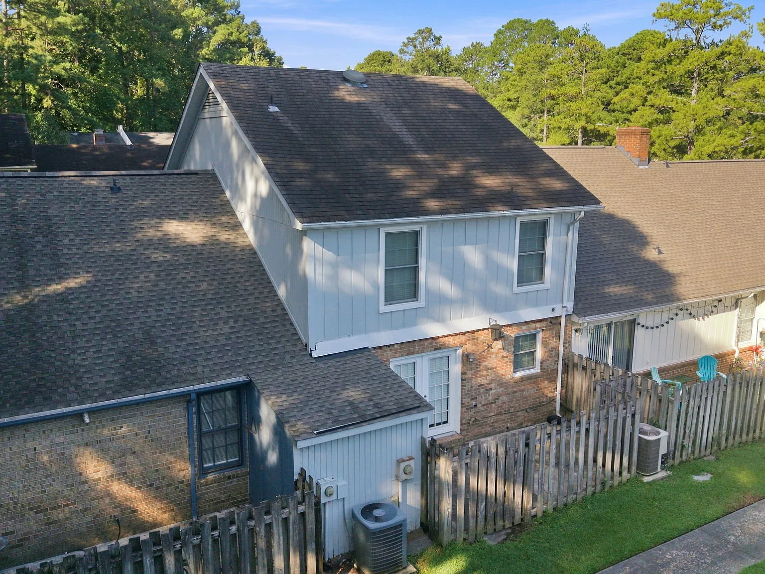 126 Oakmont Dr - 32 — Photo 4