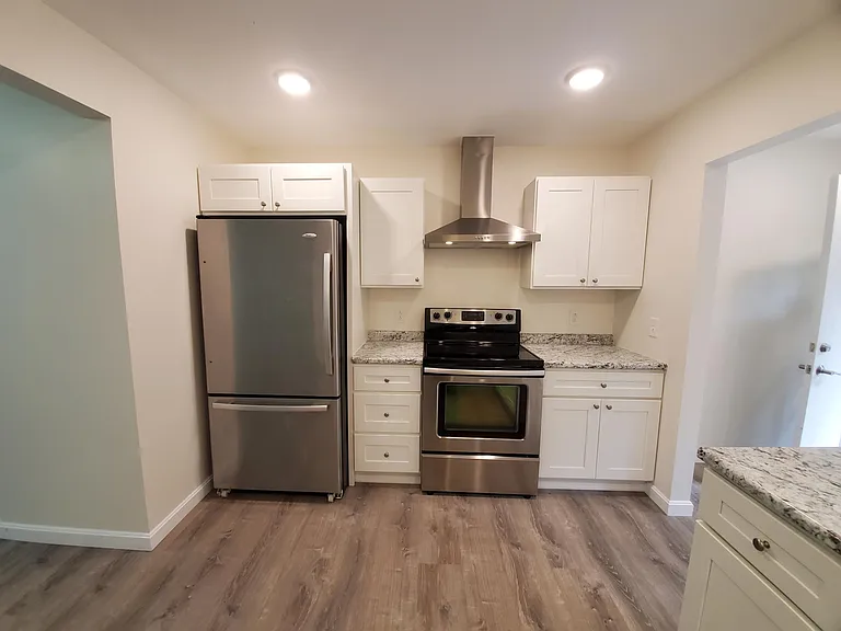 72 Juniper Rdg #A — Photo 10
