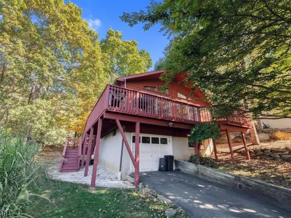 5 King Hill Rd, High Bridge Boro, NJ 08829