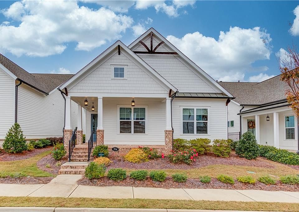 1st image of 704 Hickory Hollow Walk