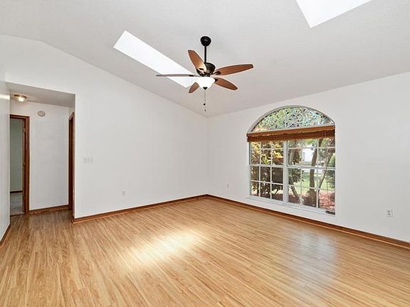 5th image of 1436 Sugarberry Ln