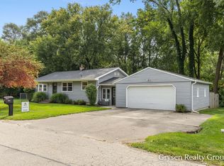 2034 Acton Rd NW, Grand Rapids, MI 49504