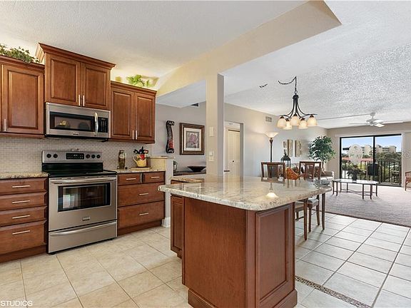 5th image of 7930 Sun Island Dr S APT 307
