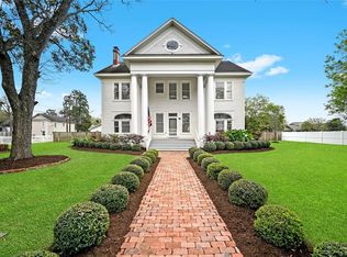1704 3rd St, Bay City, TX 77414