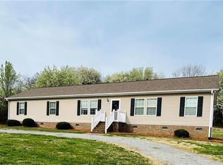 111 Fosstoral St, King, NC 27021