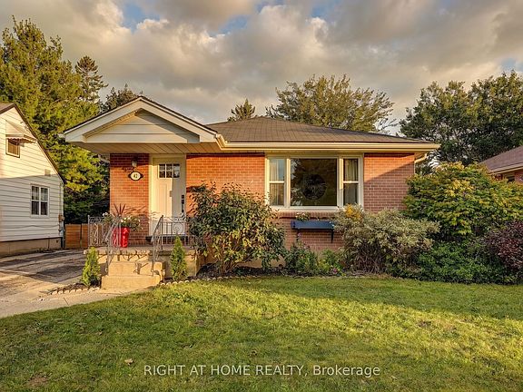 2nd image of 42 Graham Cres