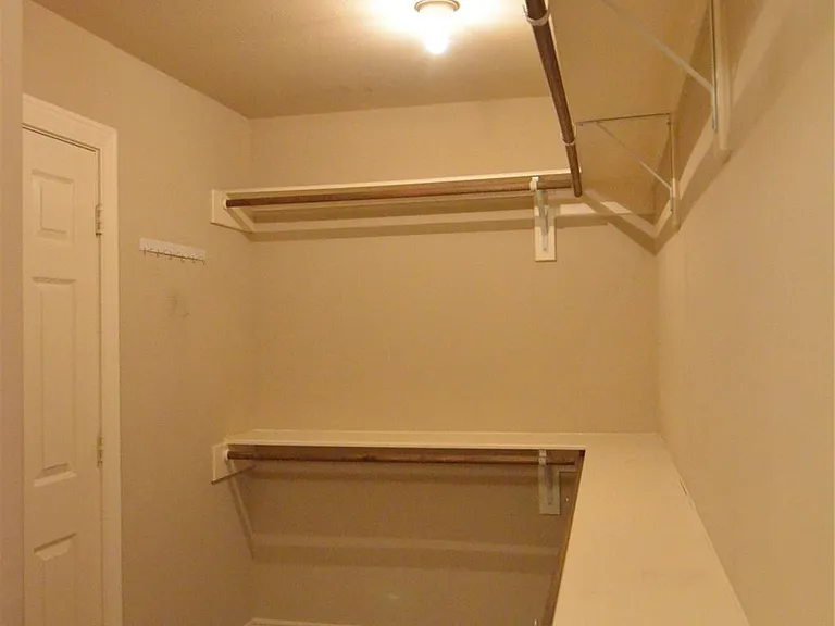 9006 Harbor Hills Dr E — Photo 11
