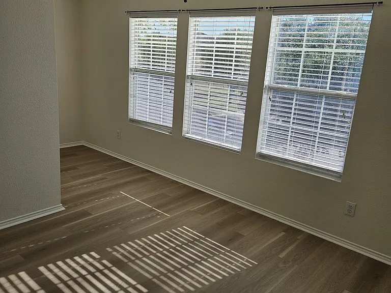 Office / another bedroom