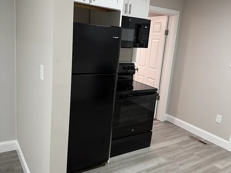310 Pineview St — Photo 8