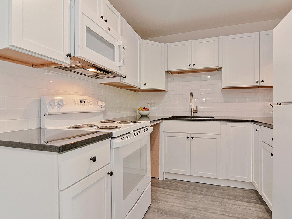 1st image of 56 Jacqueline Rd APT 10