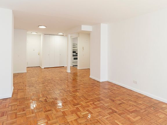3rd image of 150 E 18th St APT 4S