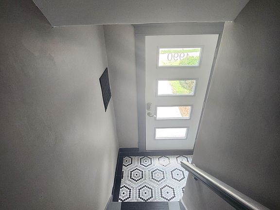 3rd image of 4990 Loughborough Ave