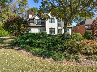 355 Log House Ct, Roswell, GA 30075