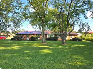 1562 State Highway 30 E, New Albany, MS 38652