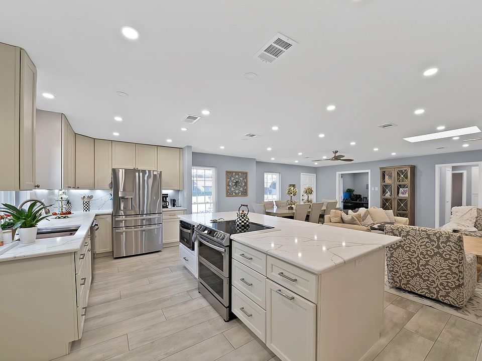 1st image of 2907 Canyon Brook Dr