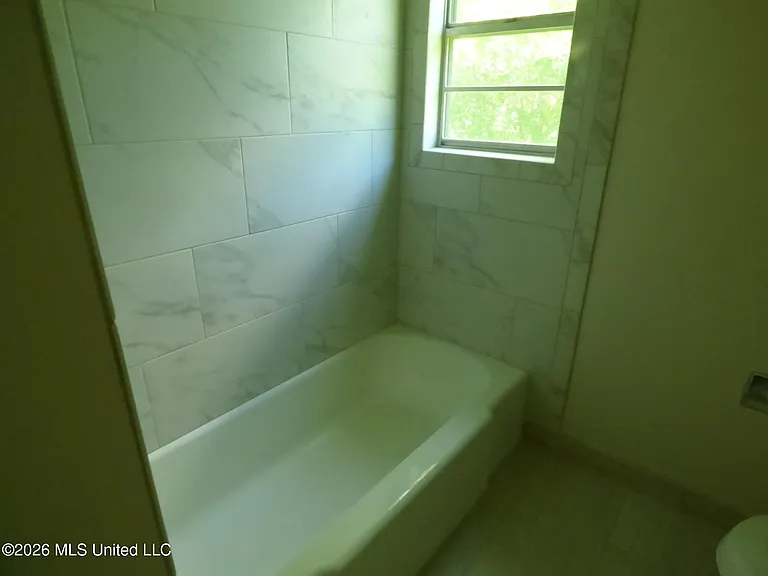 2083 Martin Rd — Photo 17