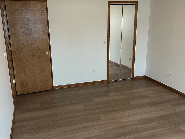 2504 Eagles Cir #4 — Photo 28
