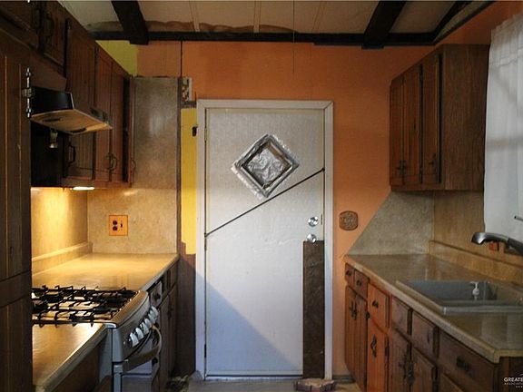 3rd image of 2506 Saltwater Ave