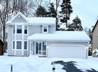 39 Brockmoore Dr, East Amherst, NY 14051