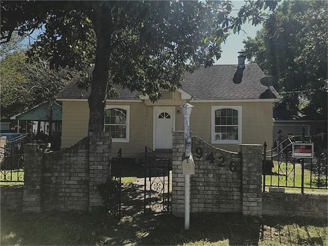 1st image of 9426 E Avenue J